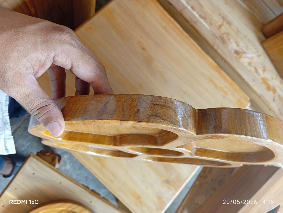 Teak Wooden Flower Shape Serving Tray - Image 4