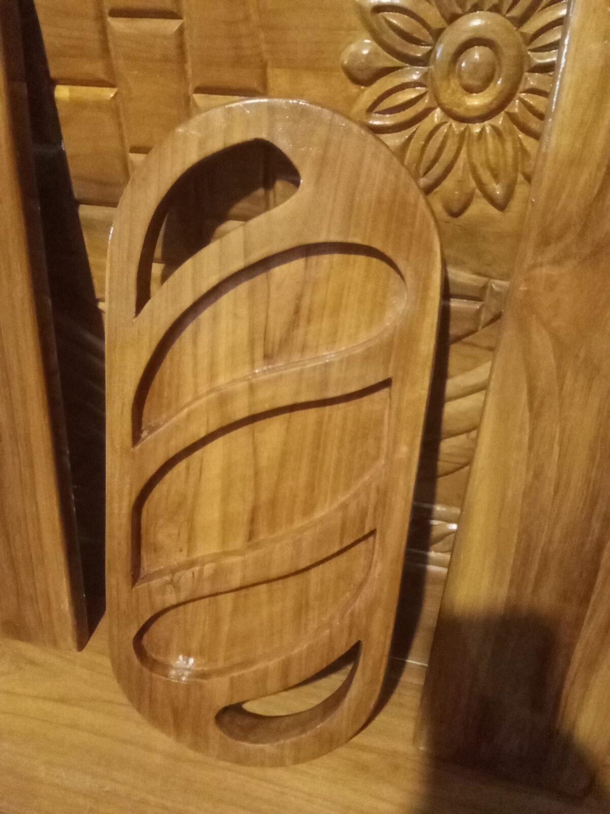 Handmade Teak Wood Decorative Lattice Panel - Image 3